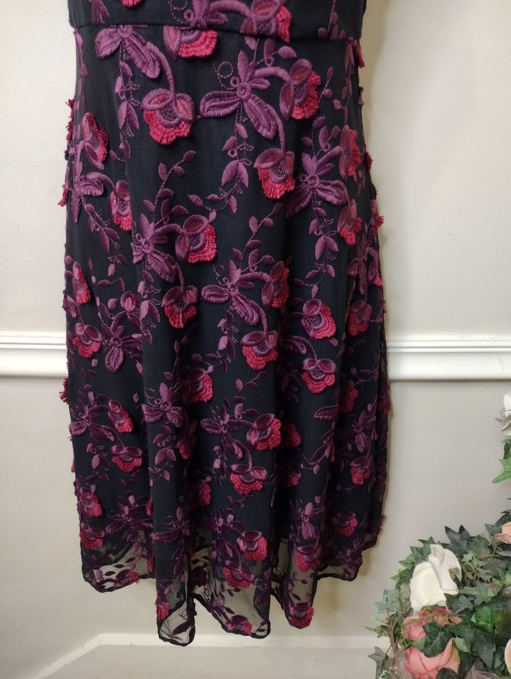 White House Black Market Sleeveless Black Dress With Burgundy Floral Embroidery - Picture 3 of 11